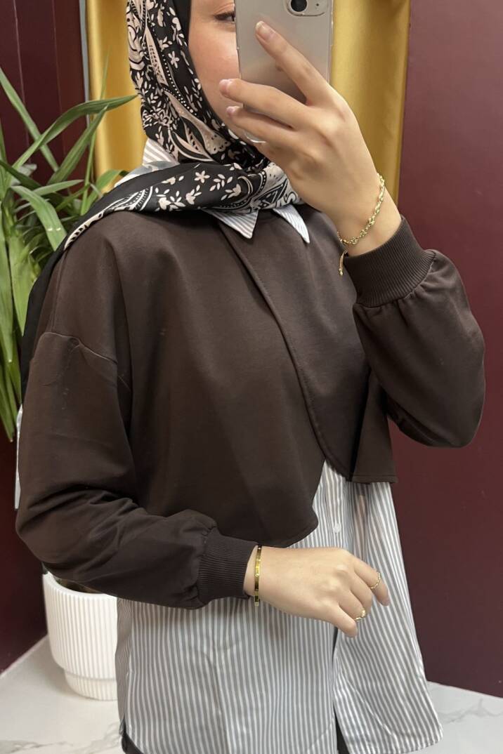 Çizgi Garnili Pelerinli Takım - 9