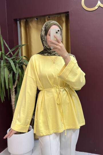 Dikiş Detaylı Yırtmaçlı Sweatshirt Sarı
