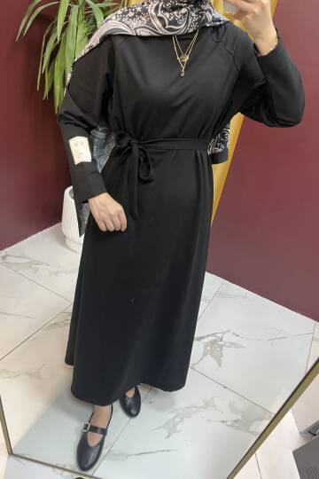 Kolu Etiket Detaylı Elbise - 9