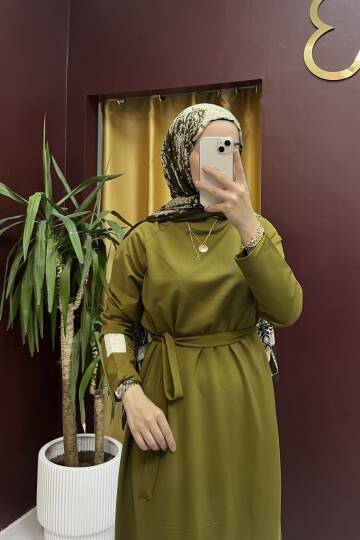 Kolu Etiket Detaylı Elbise - 2