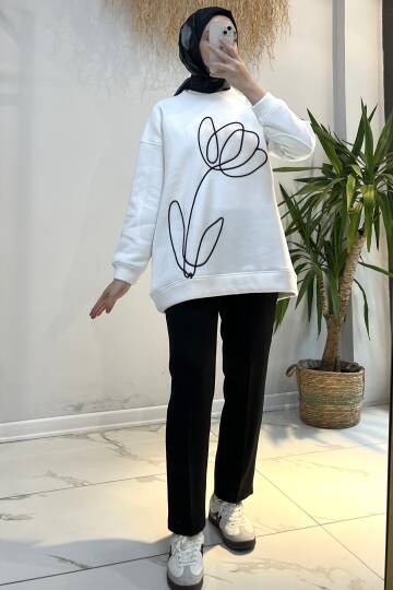 Sarmal Nakışlı Detaylı Sweat Beyaz
